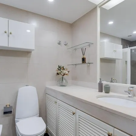 In Arriaga Avenue 09 *