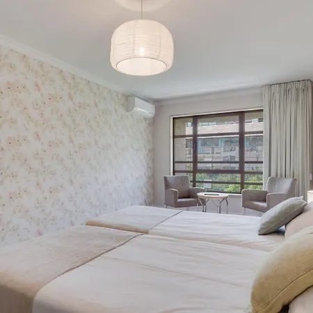 In Arriaga Avenue 09